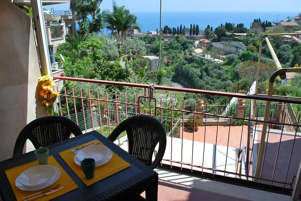 Profumo Di Lavanda Taormina 0*,  Italy